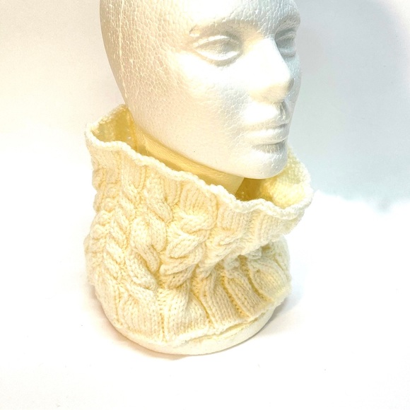 NWT Hand Knit Convertible Cabled Ponytail/Messy Bun Beanie Hat/Cowl One Size - Picture 2 of 5